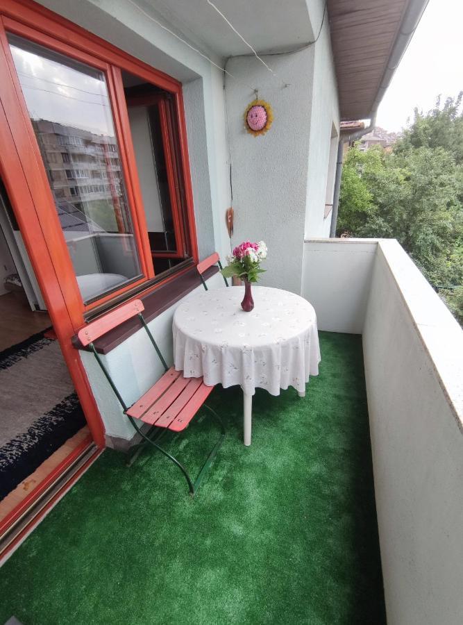 Cozy Room With A Balcony Saraievo Exterior foto